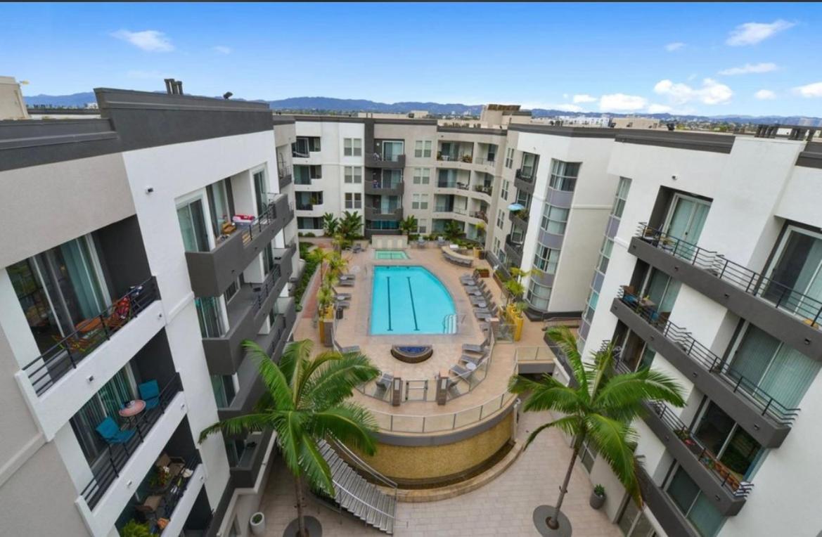 Nautical 2 Bedroom With Beautiful Ocean Views *