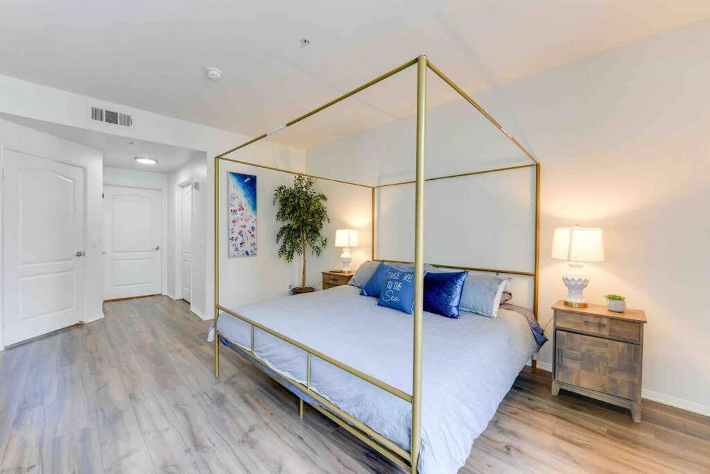 Nautical 2 Bedroom With Beautiful Ocean Views