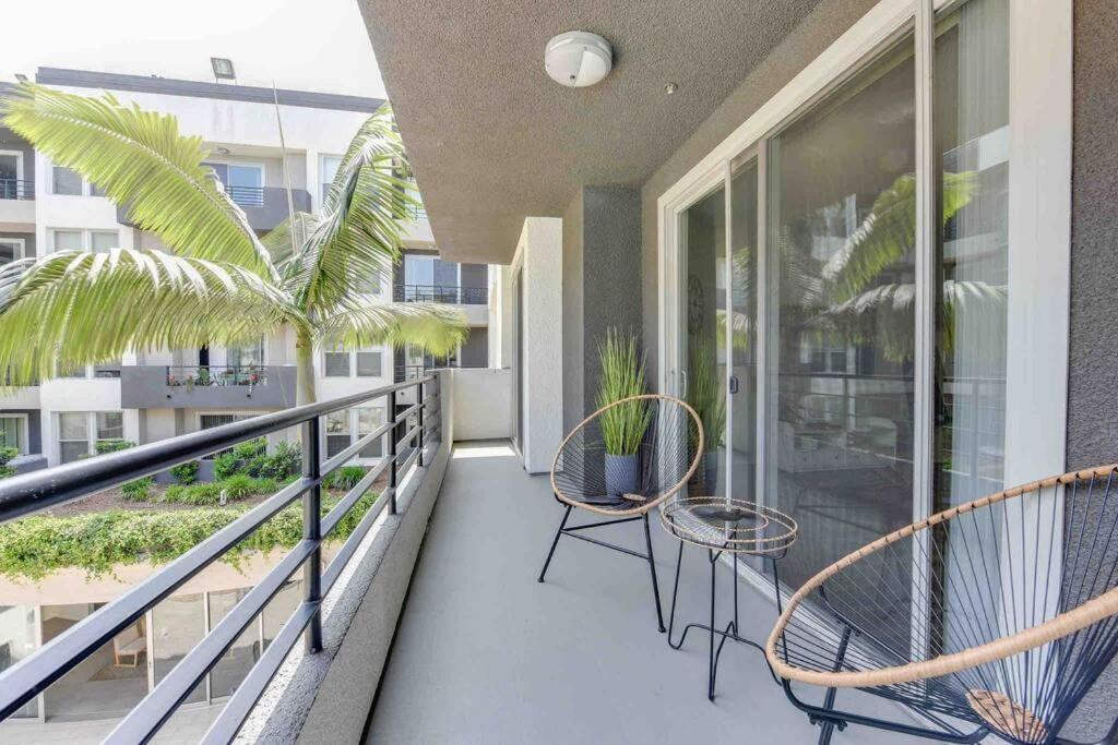 Nautical 2 Bedroom With Beautiful Ocean Views Los Angeles