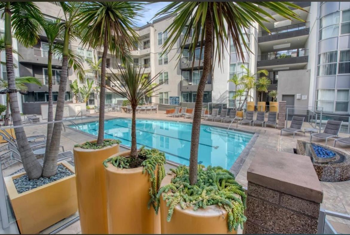 Nautical 2 Bedroom With Beautiful Ocean Views Apartment *