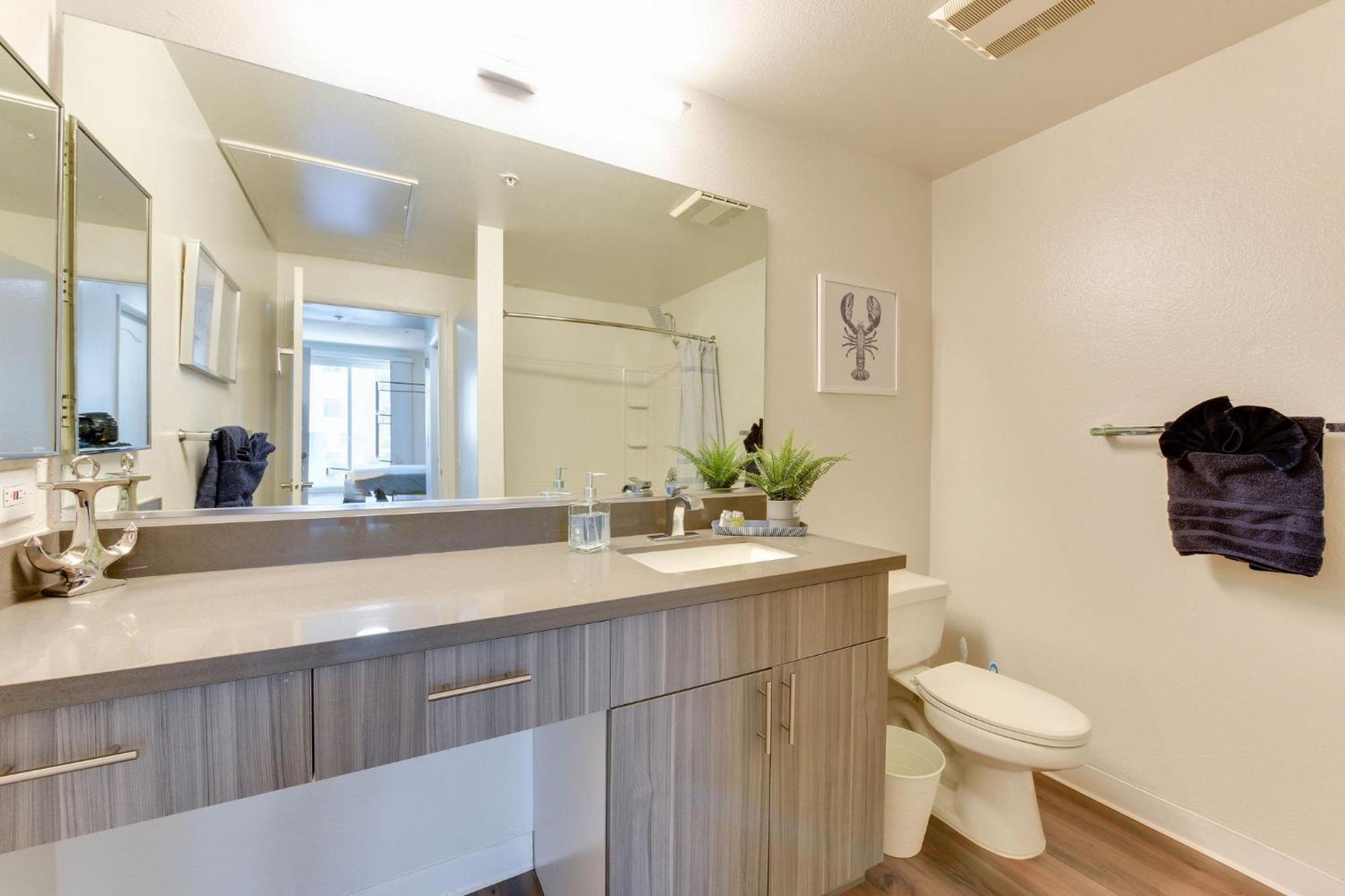 Apartment Nautical 2 Bedroom With Beautiful Ocean Views Los Angeles