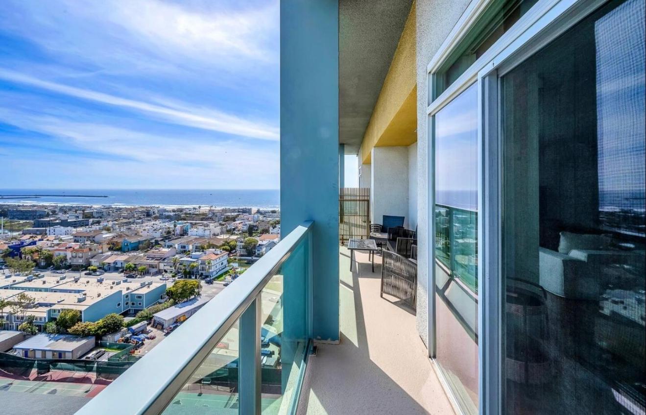 Nautical 2 Bedroom With Beautiful Ocean Views * Los Angeles