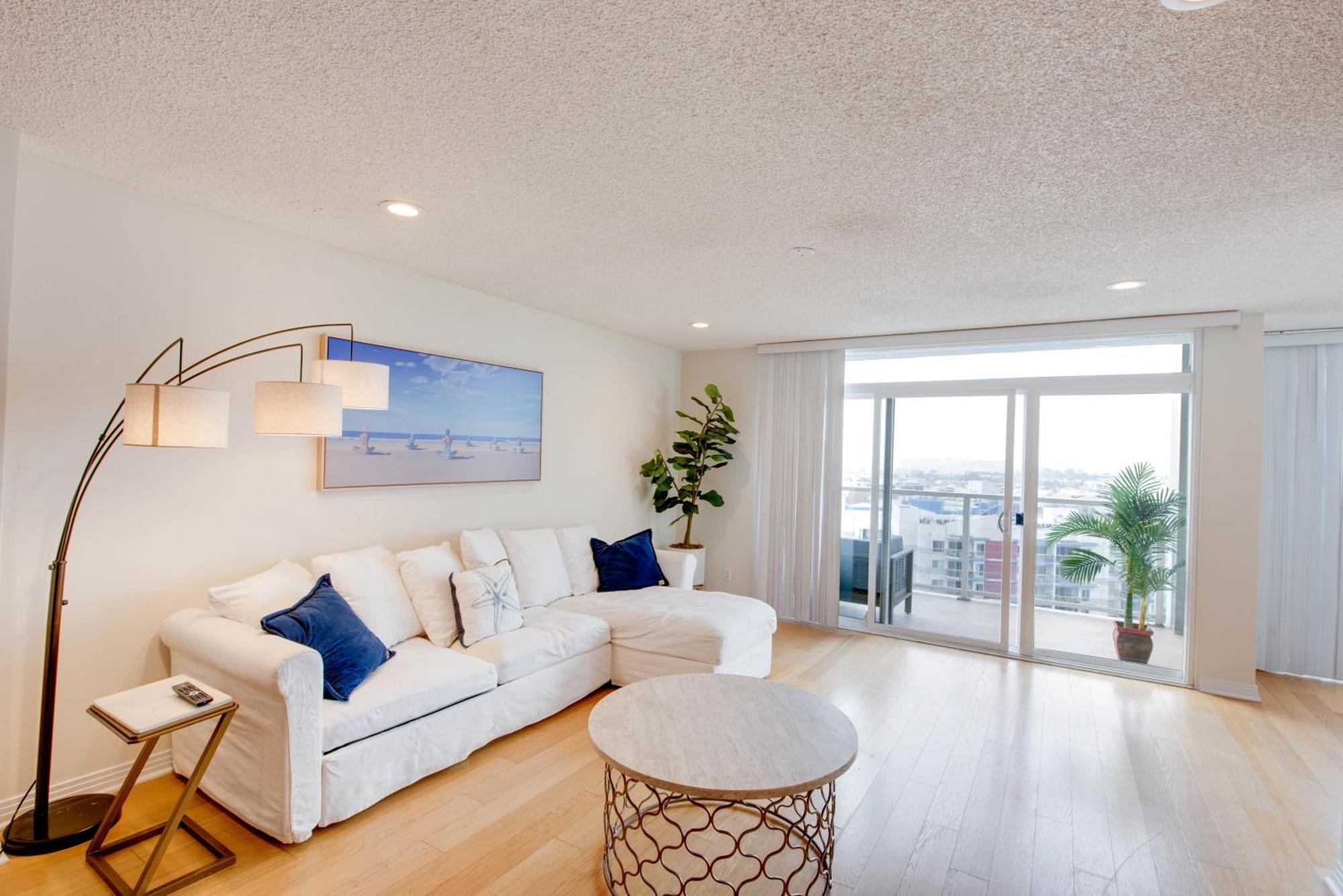 Nautical 2 Bedroom With Beautiful Ocean Views * Los Angeles